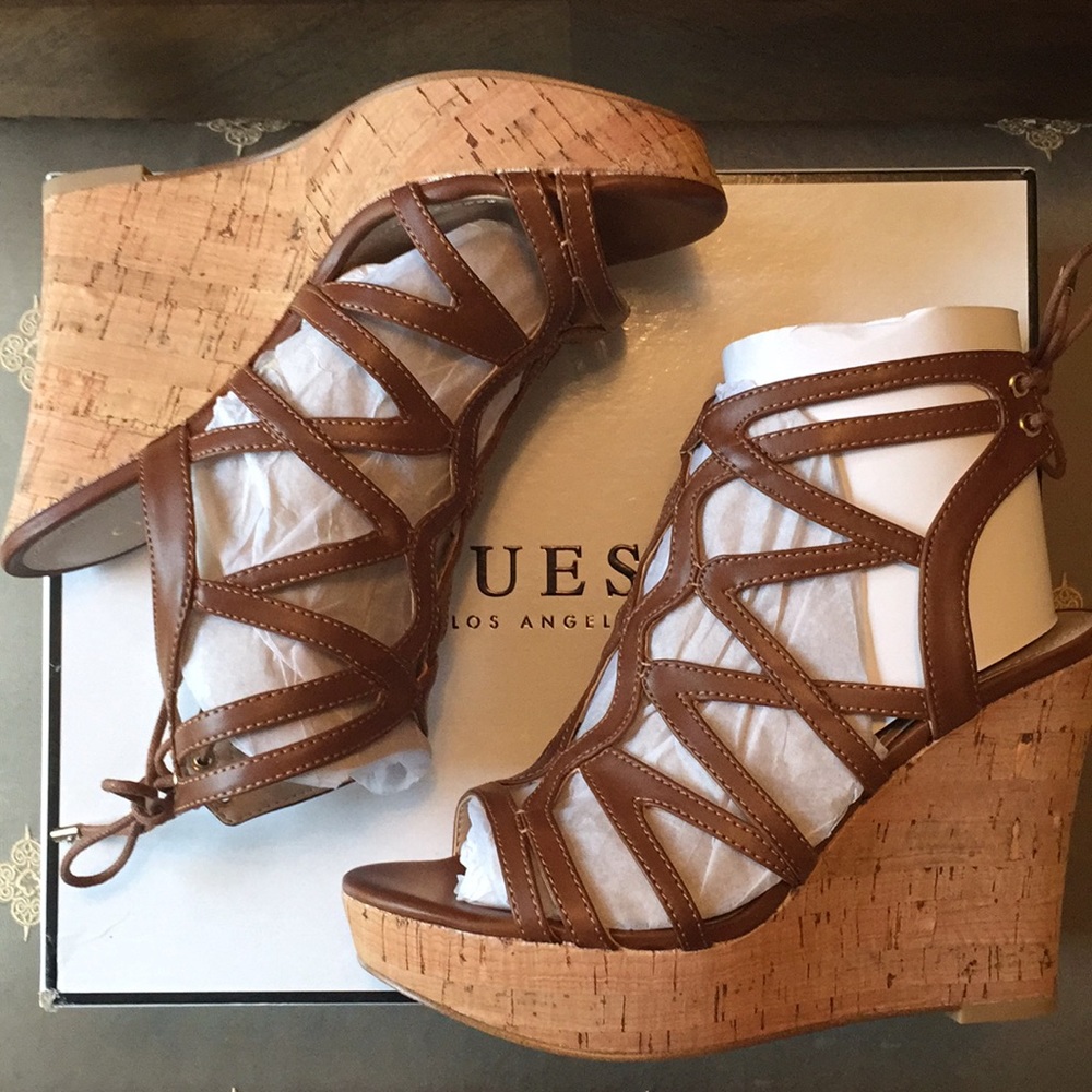 NWT Guess Strappy Wedge Sandal size 7M Med Brown